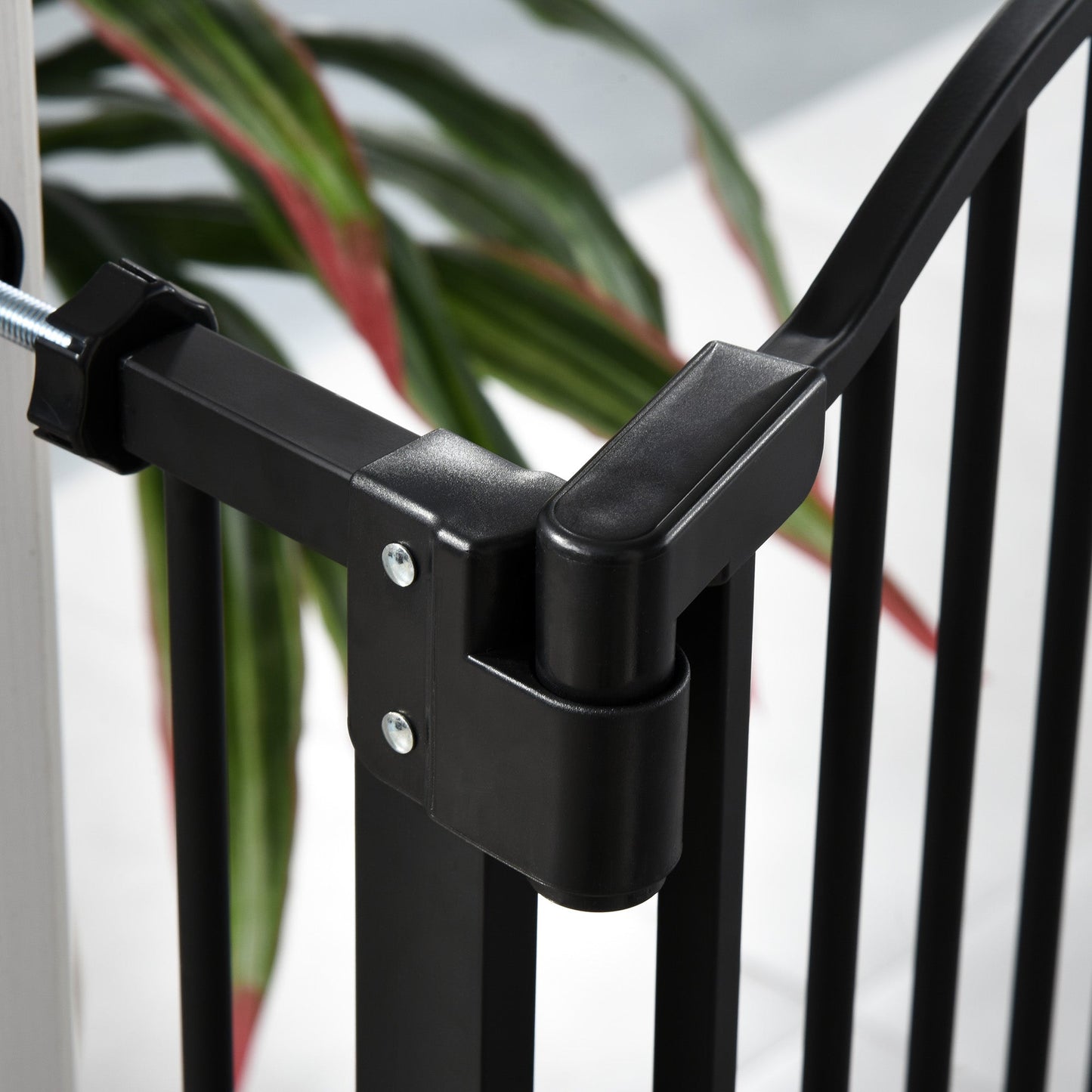 74-84cm Adjustable Metal Pet Gate Safety Barrier w/ Auto-Close Door Black